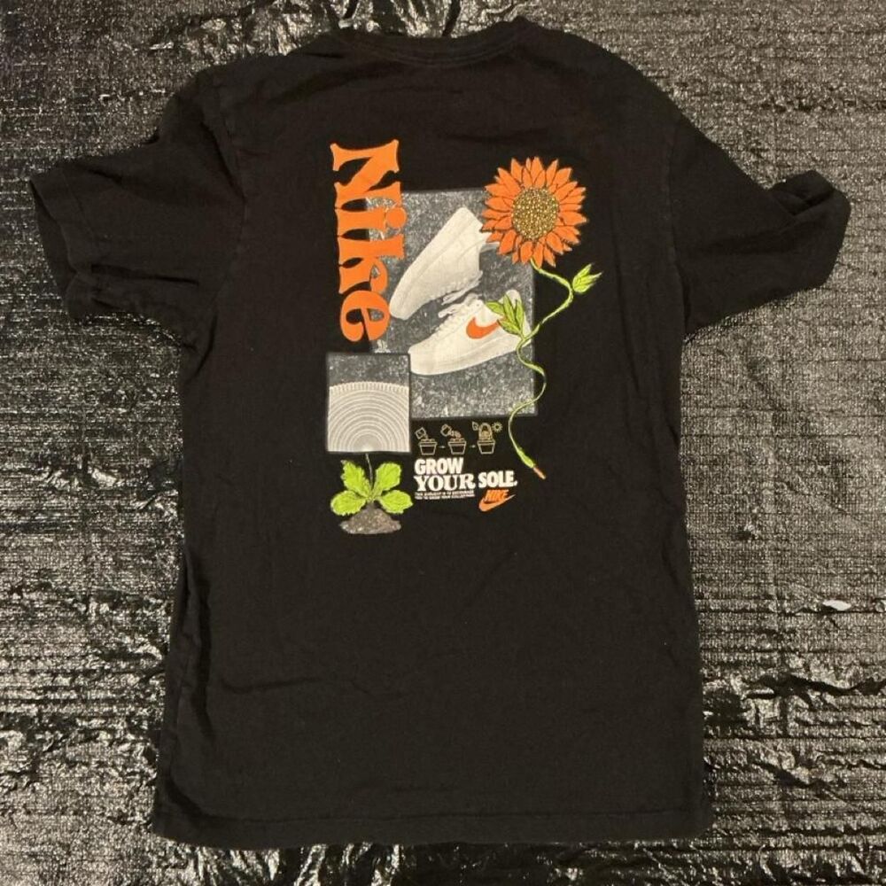 Nike Men's Black T-shirt